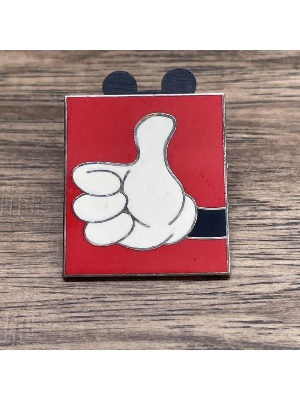 Disney Trading Pin Mickey Mouse Thumbs Up Red Enamel 2007 Hong Kong KG JD